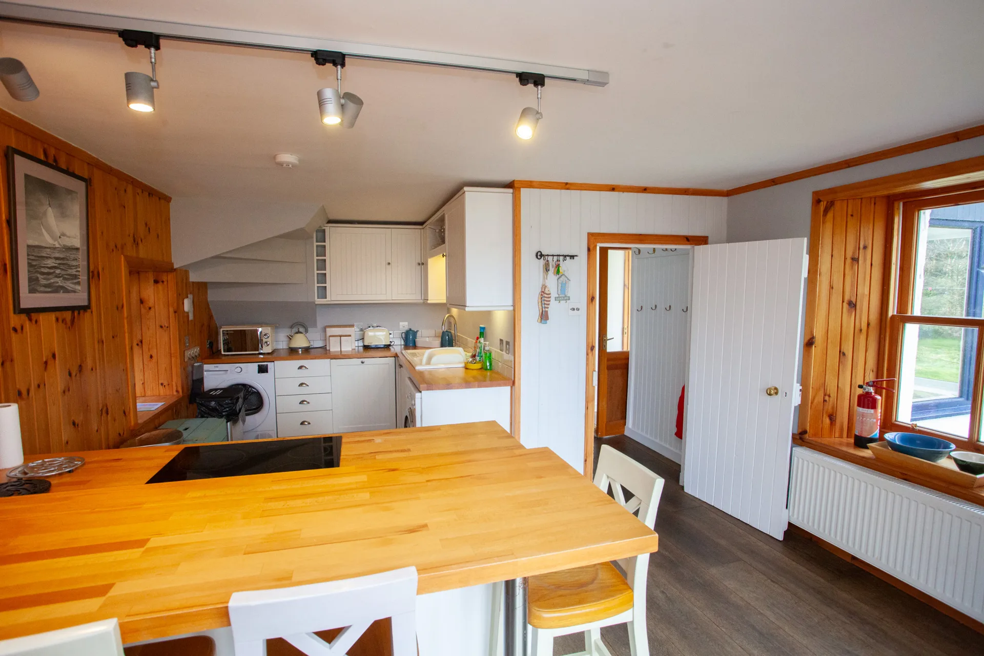 Glenview: Kitchen island