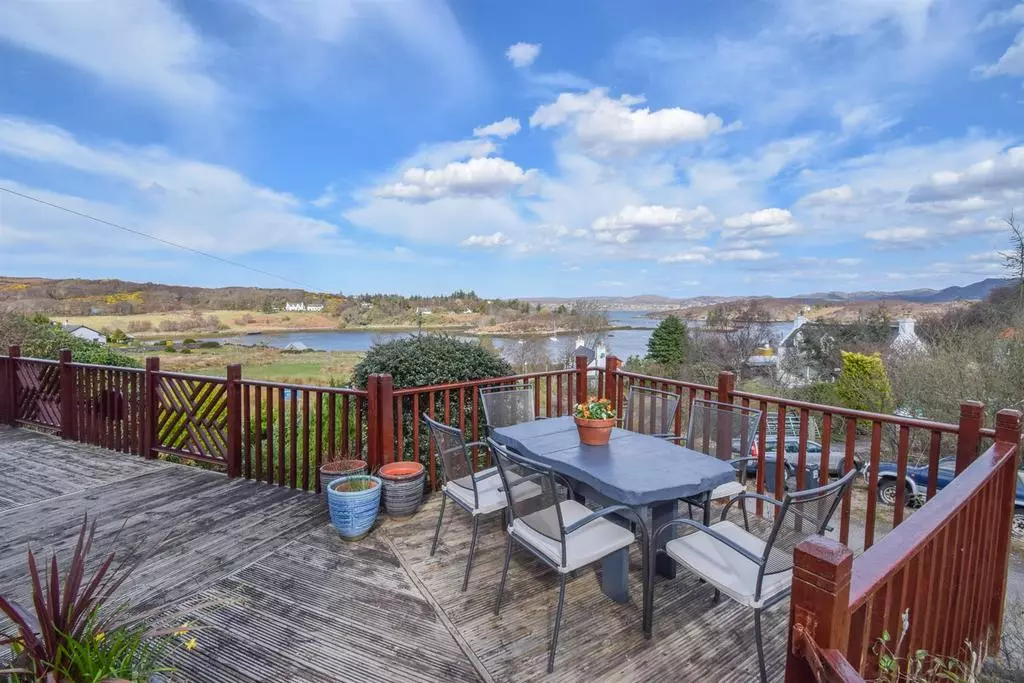 Quinaig: Deck view