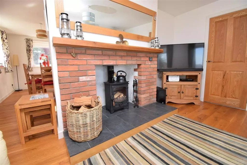 Quinaig: Log burner