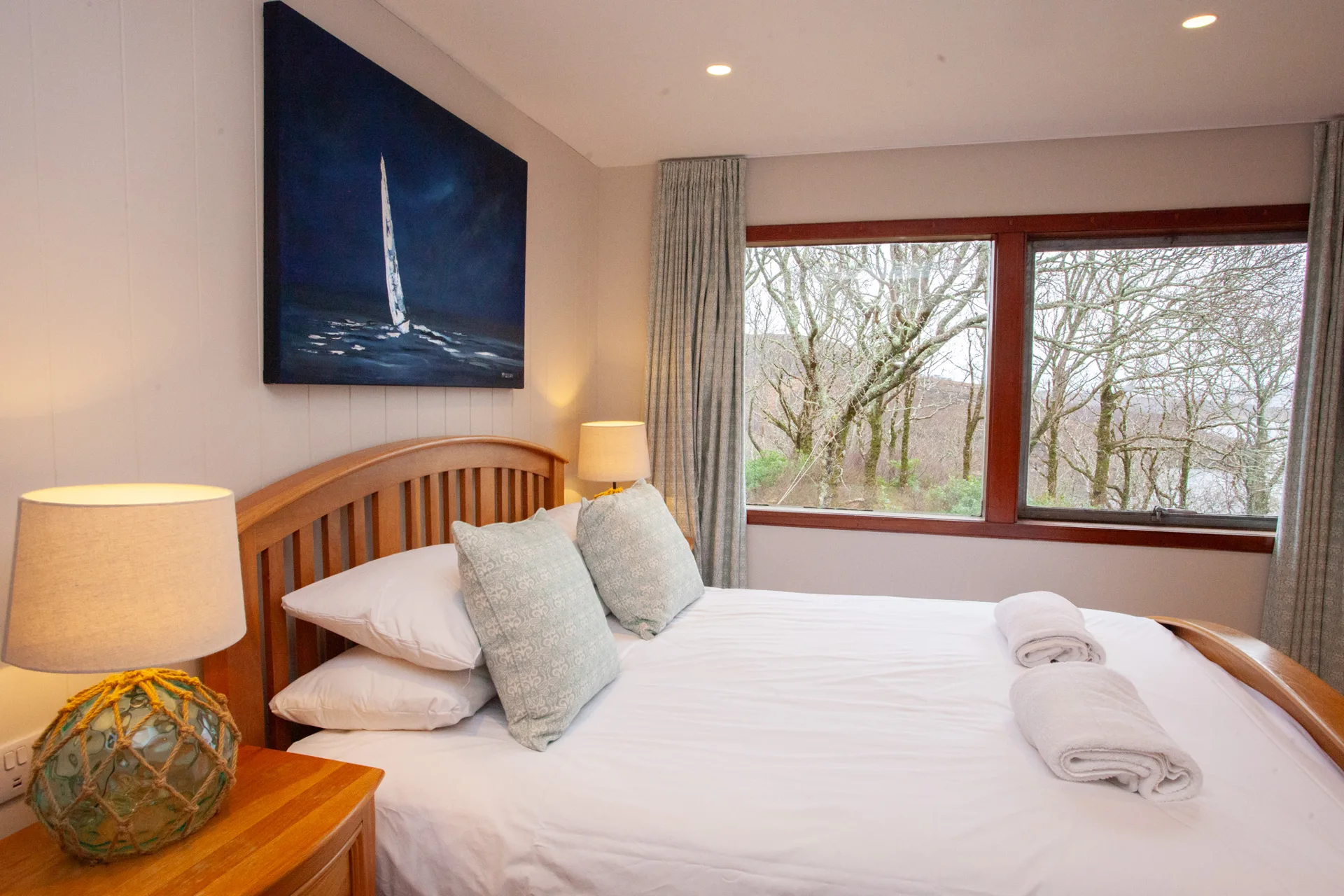 Sealladh na Mara: Master bedroom